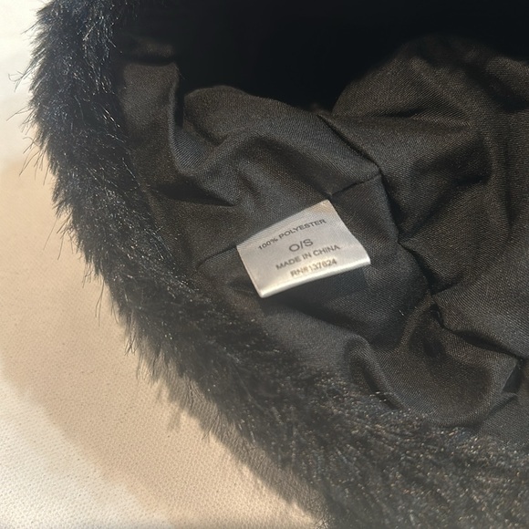 NWT  La Valentina Black Faux Fur Beanie fully lined in fabric. - Picture 3 of 6